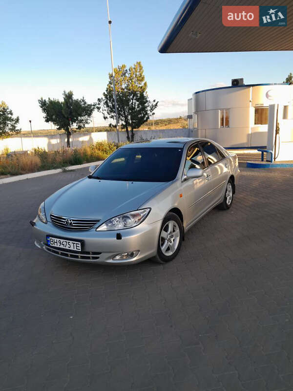 Toyota Camry (2002)