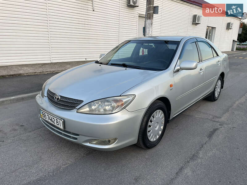 Toyota Camry (2003)