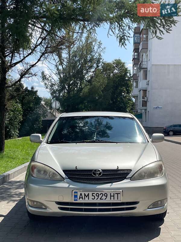 Toyota Camry (2002)