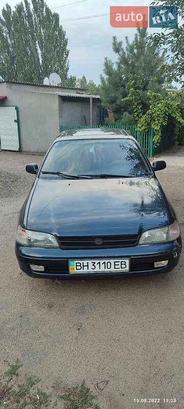 Toyota Carina e (1992)