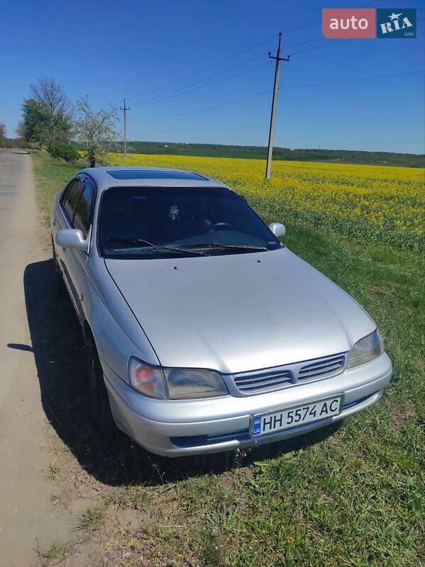 Toyota Carina e (1997)