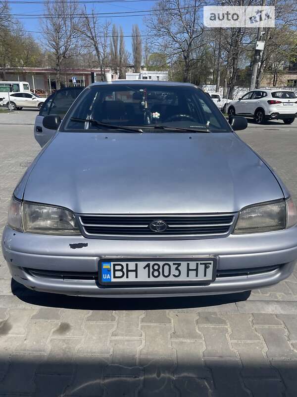 Toyota Carina (1995)