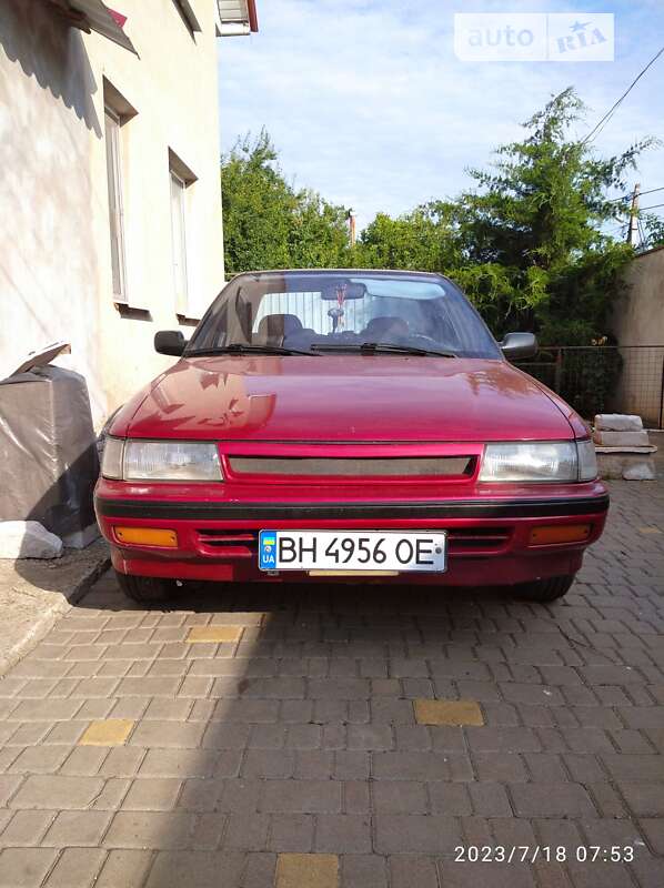 Toyota Carina (1991)