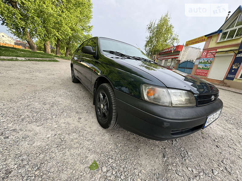 Toyota Carina (1995)