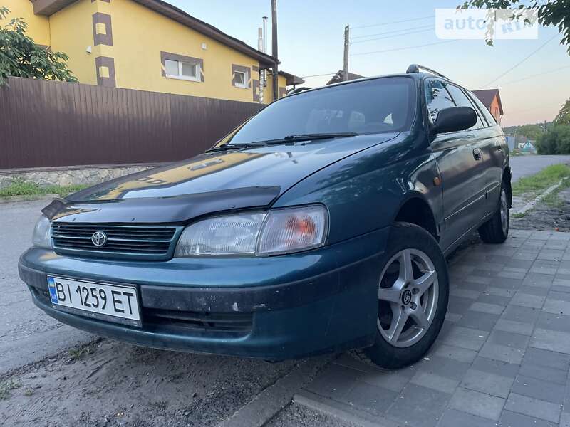 Toyota Carina (1995)