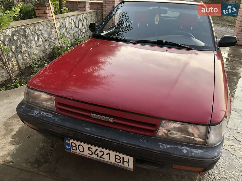 Toyota Carina (1992)