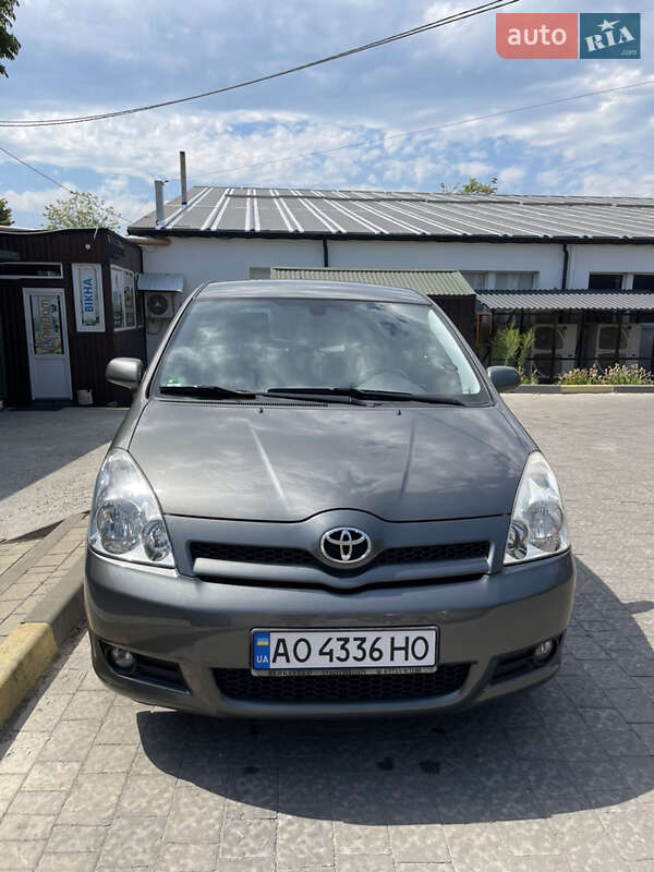 Toyota Corolla verso (2004)
