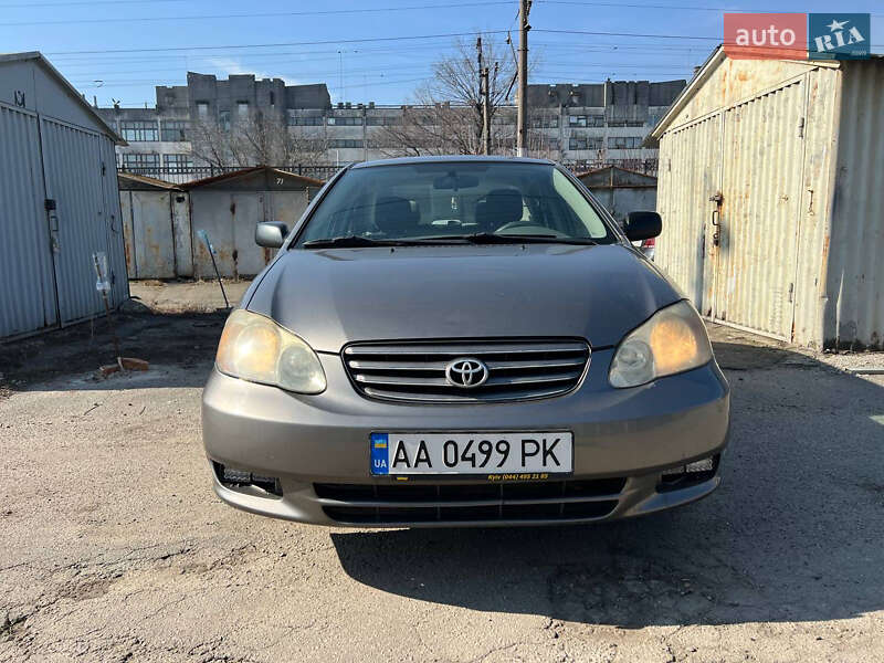 Toyota Corolla (2004)