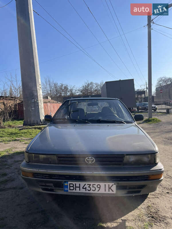 Toyota Corolla (1987)