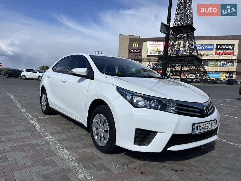 Toyota Corolla (2013)