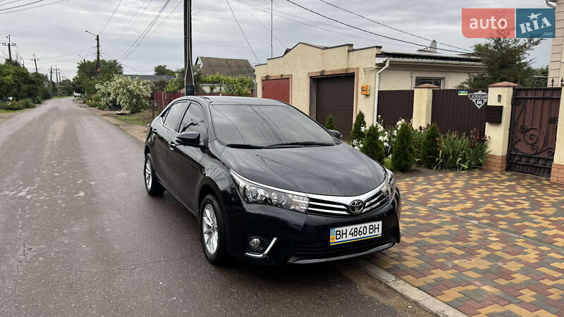Toyota Corolla (2015)