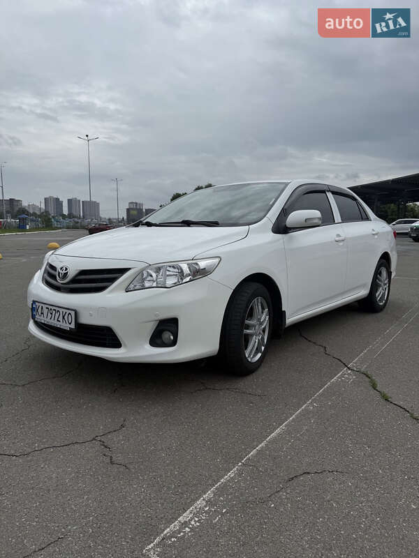 Toyota Corolla (2012)
