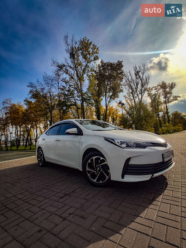 Toyota Corolla (2018)