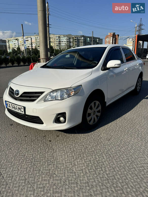 Toyota Corolla (2013)