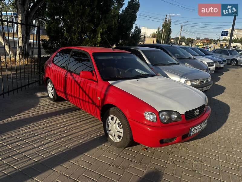 Toyota Corolla (2000)