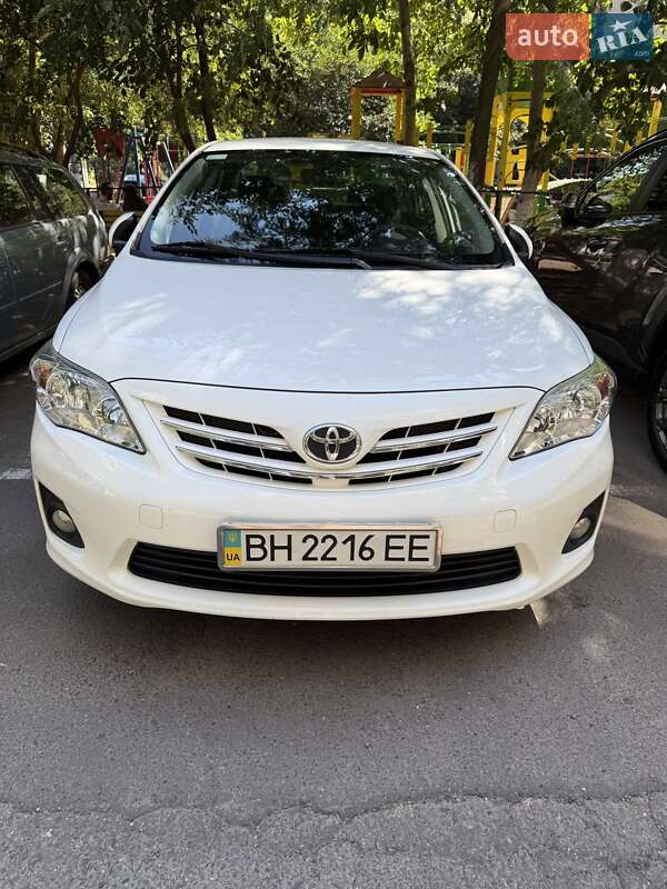 Toyota Corolla (2012)