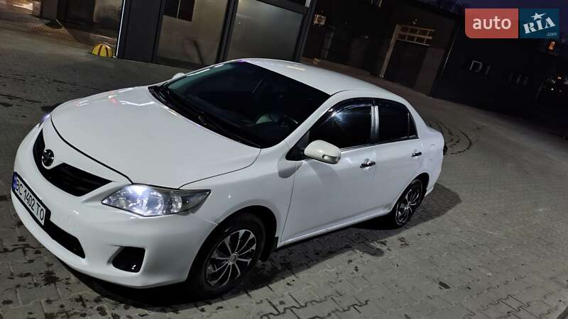 Toyota Corolla (2012)