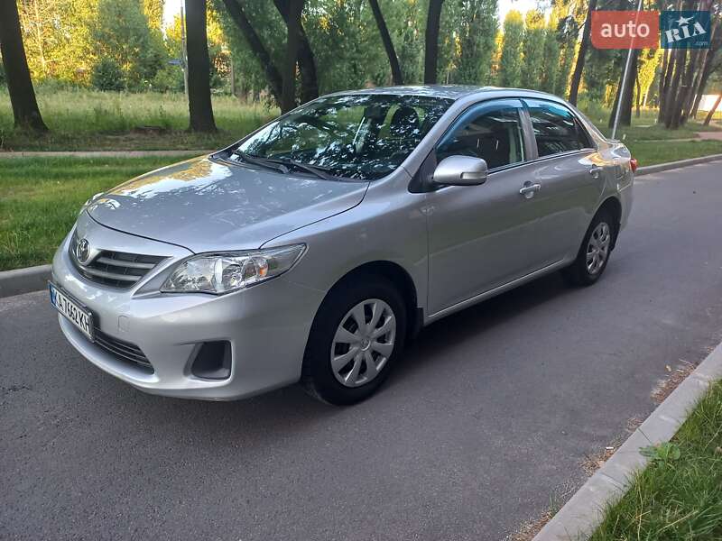 Toyota Corolla (2012)