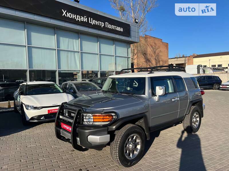 Toyota Fj cruiser (2012)