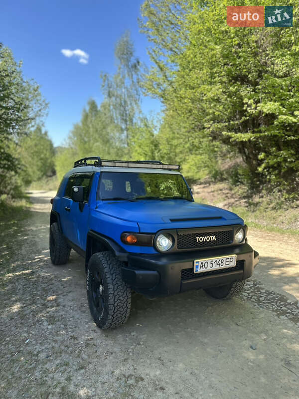 Toyota Fj cruiser (2007)