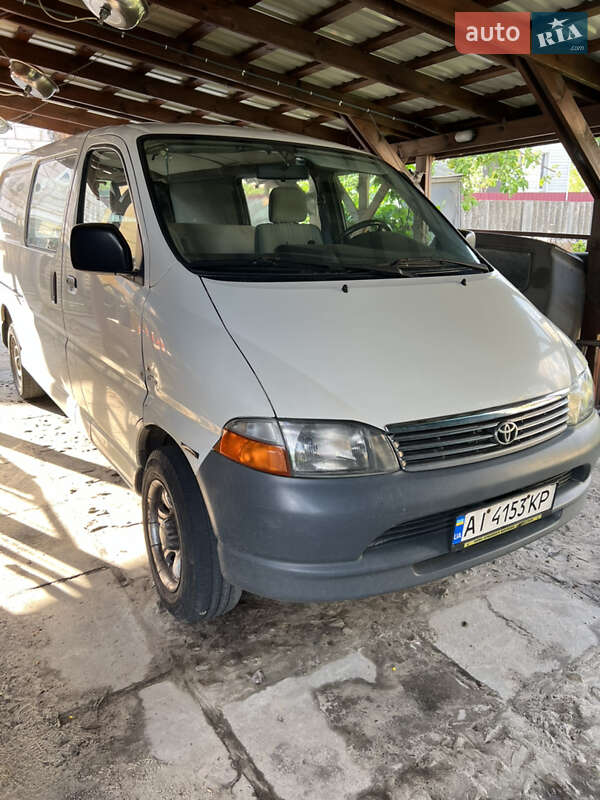 Toyota Hiace (2002)