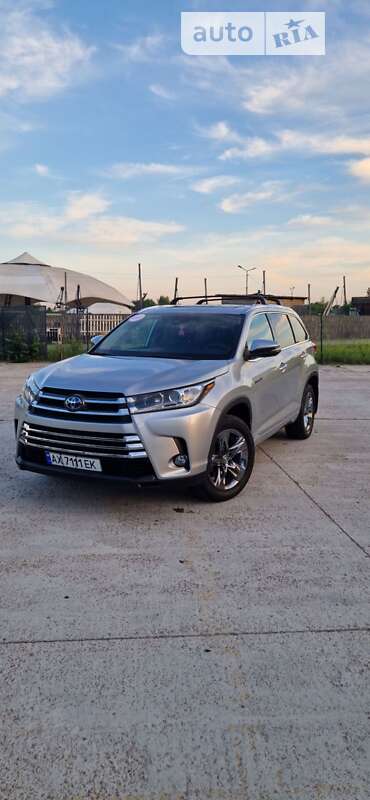 Toyota Highlander hybrid (2018)