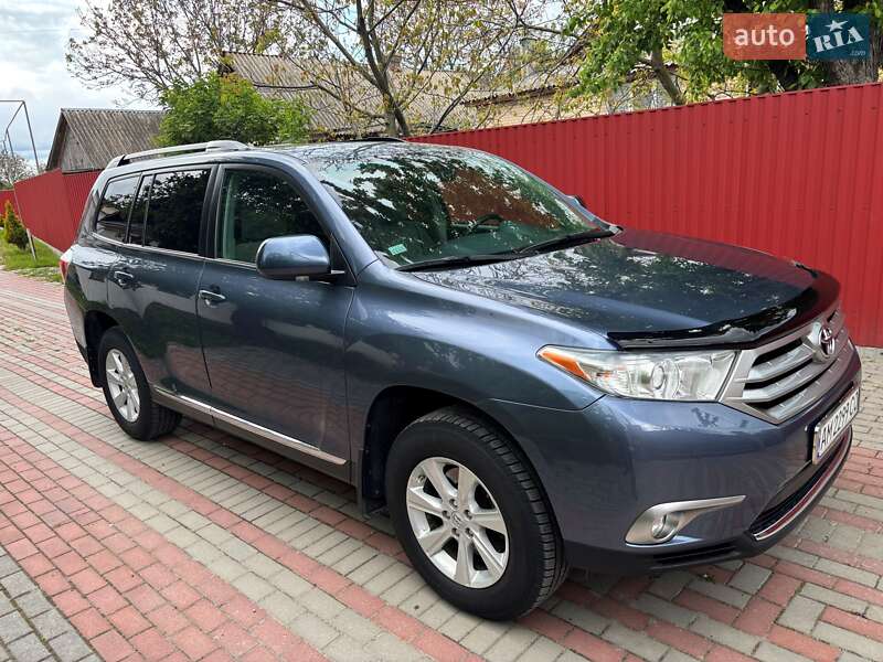 Toyota Highlander (2012)