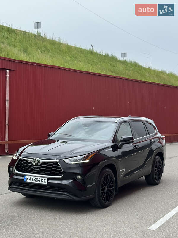 Toyota Highlander (2023)