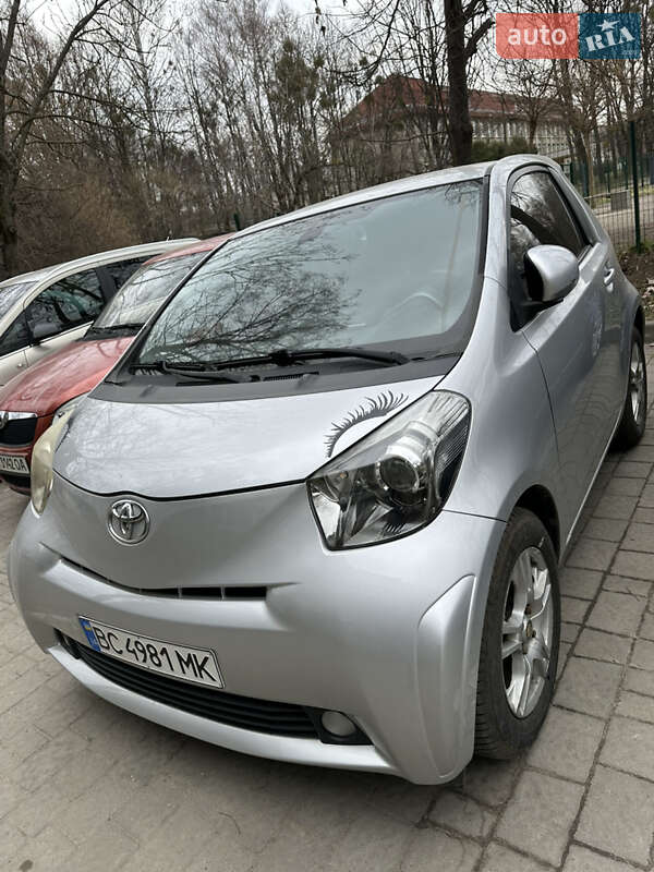 Toyota Iq (2009)