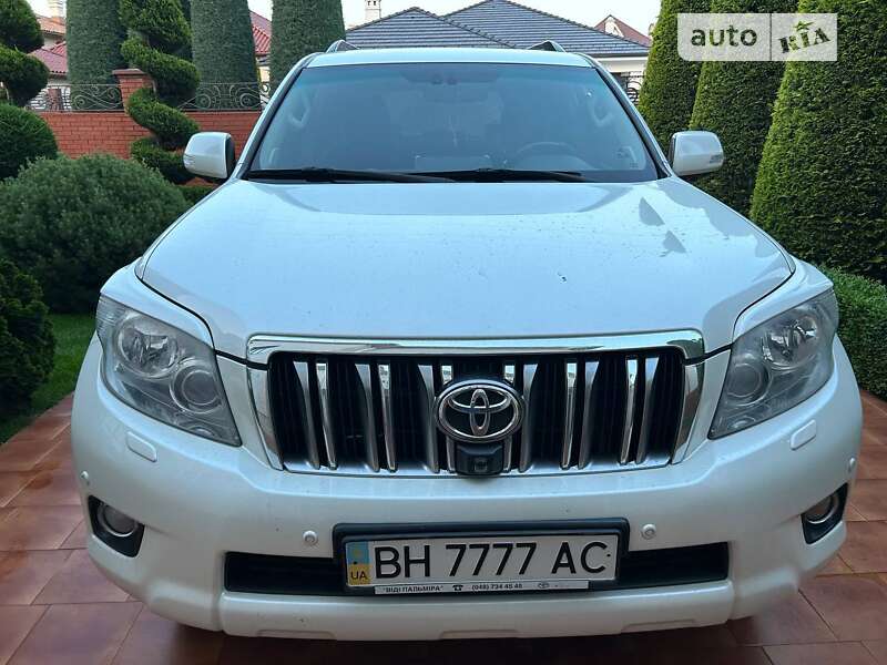 Toyota Land cruiser prado (2011)