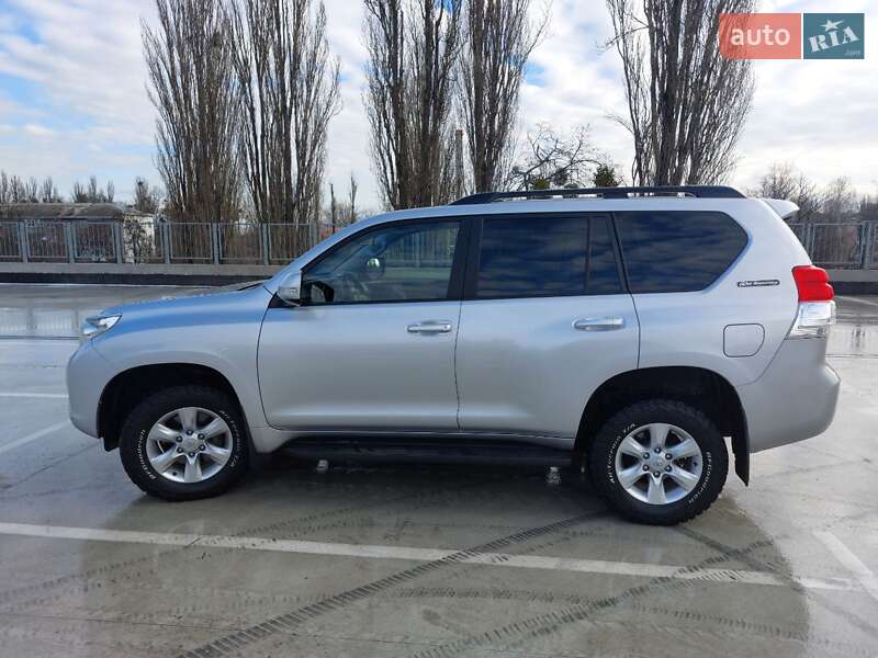 Toyota Land cruiser prado (2012)