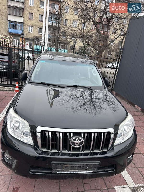 Toyota Land cruiser prado (2013)