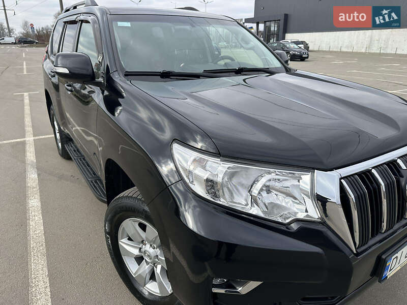 Toyota Land cruiser prado (2017)