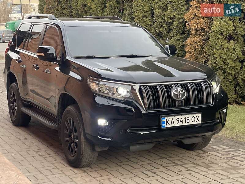 Toyota Land cruiser prado (2021)