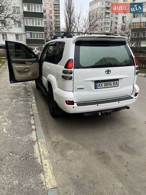 Toyota Land cruiser prado (2005)