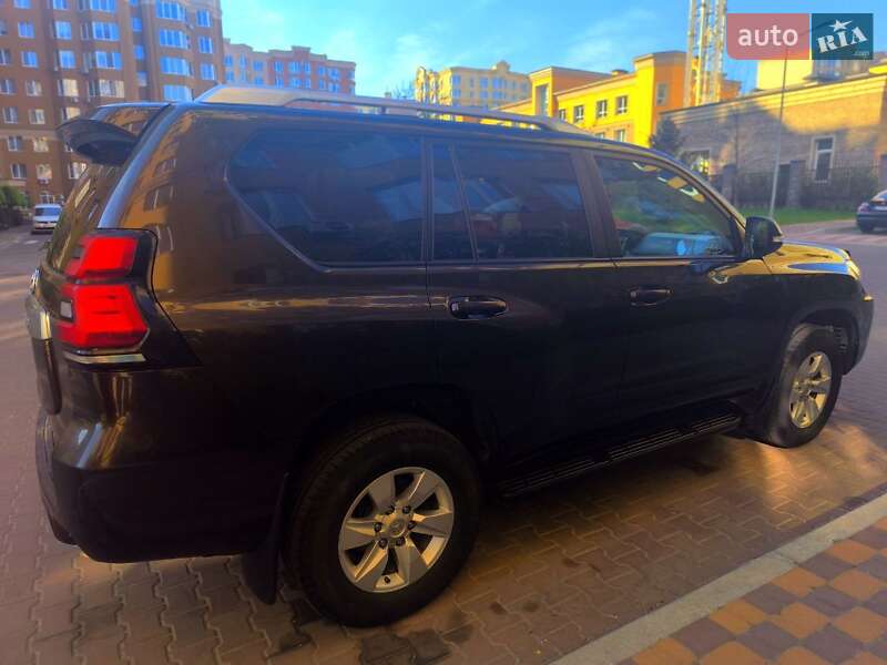 Toyota Land cruiser prado (2019)