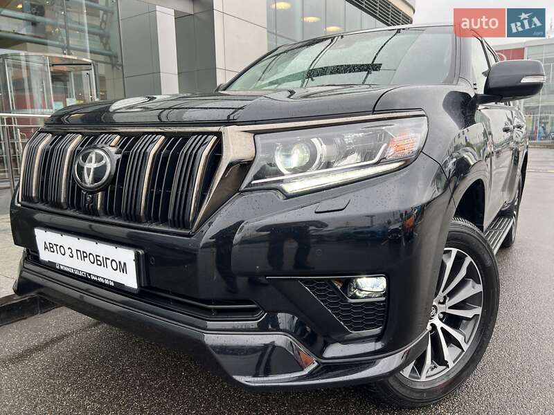 Toyota Land cruiser prado (2021)