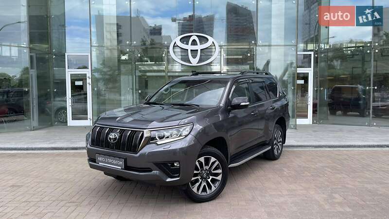 Toyota Land cruiser prado (2022)