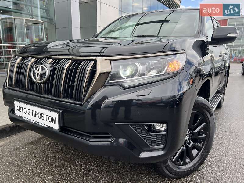 Toyota Land cruiser prado (2022)