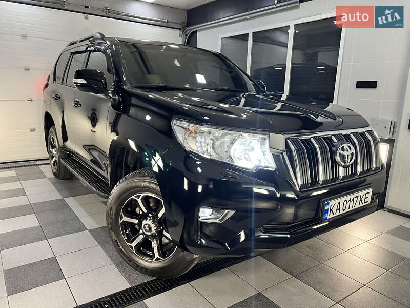 Toyota Land cruiser prado (2023)