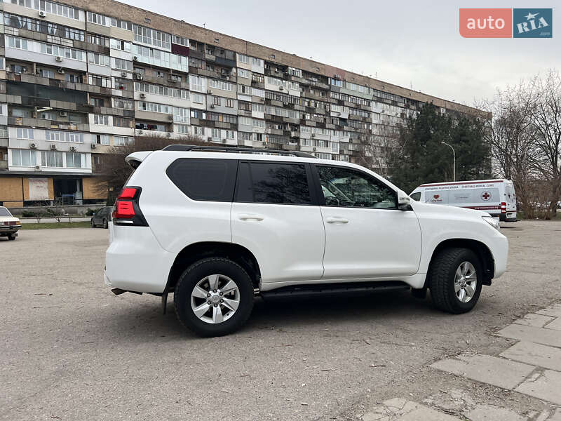 Toyota Land cruiser prado (2019)
