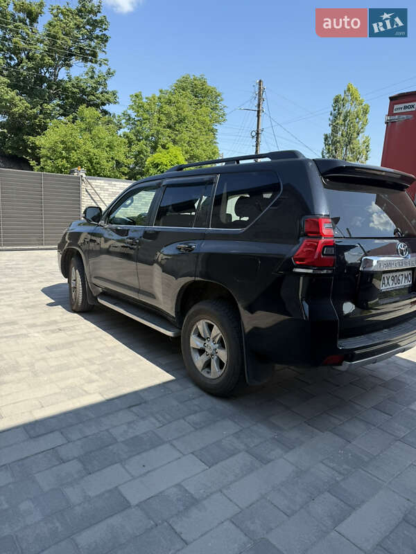 Toyota Land cruiser prado (2019)