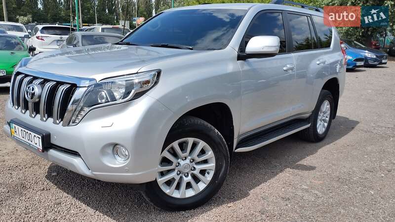 Toyota Land cruiser prado (2017)