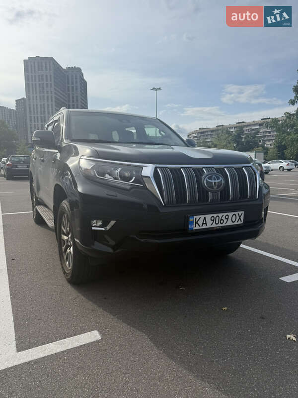 Toyota Land cruiser prado (2019)