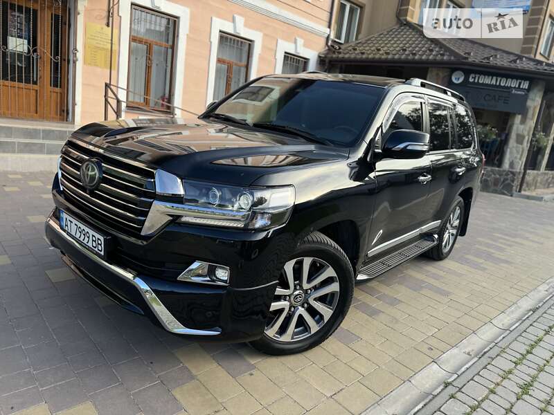 Toyota Land cruiser (2018)