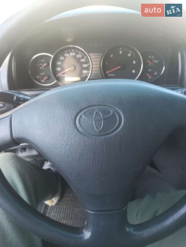 Toyota Land cruiser (2003)