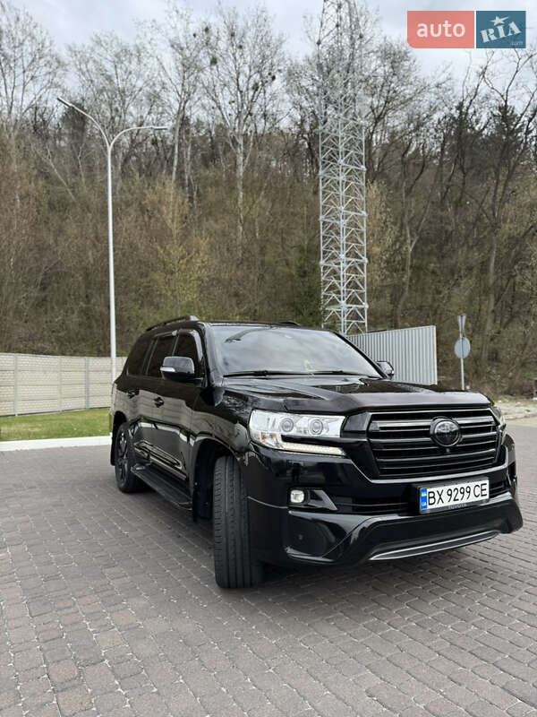 Toyota Land cruiser (2016)