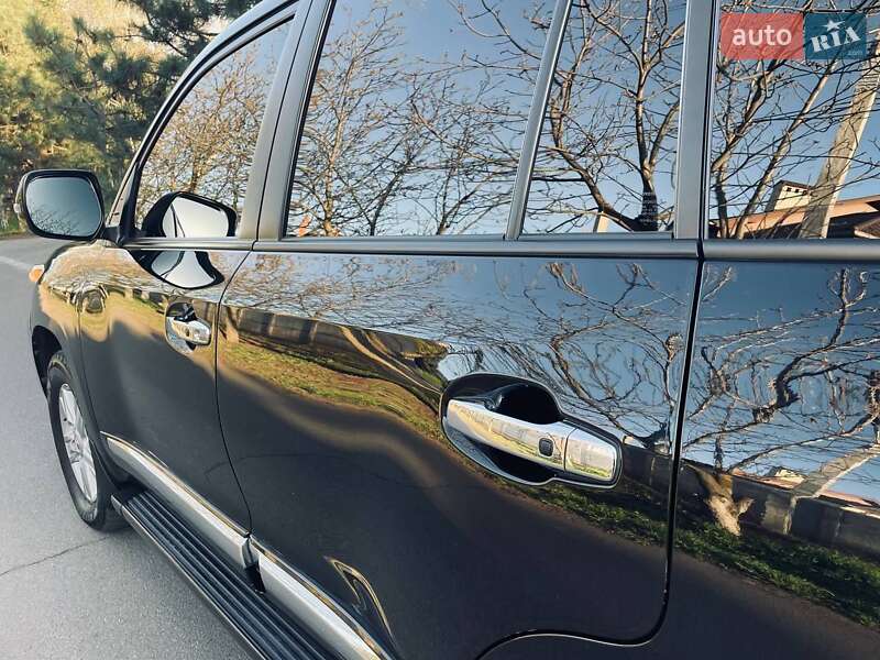 Toyota Land cruiser (2014)