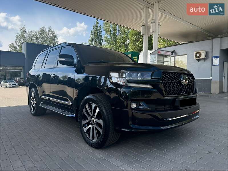 Toyota Land cruiser (2019)