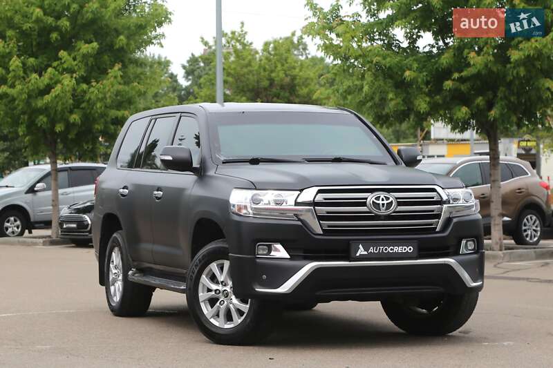 Toyota Land cruiser (2011)